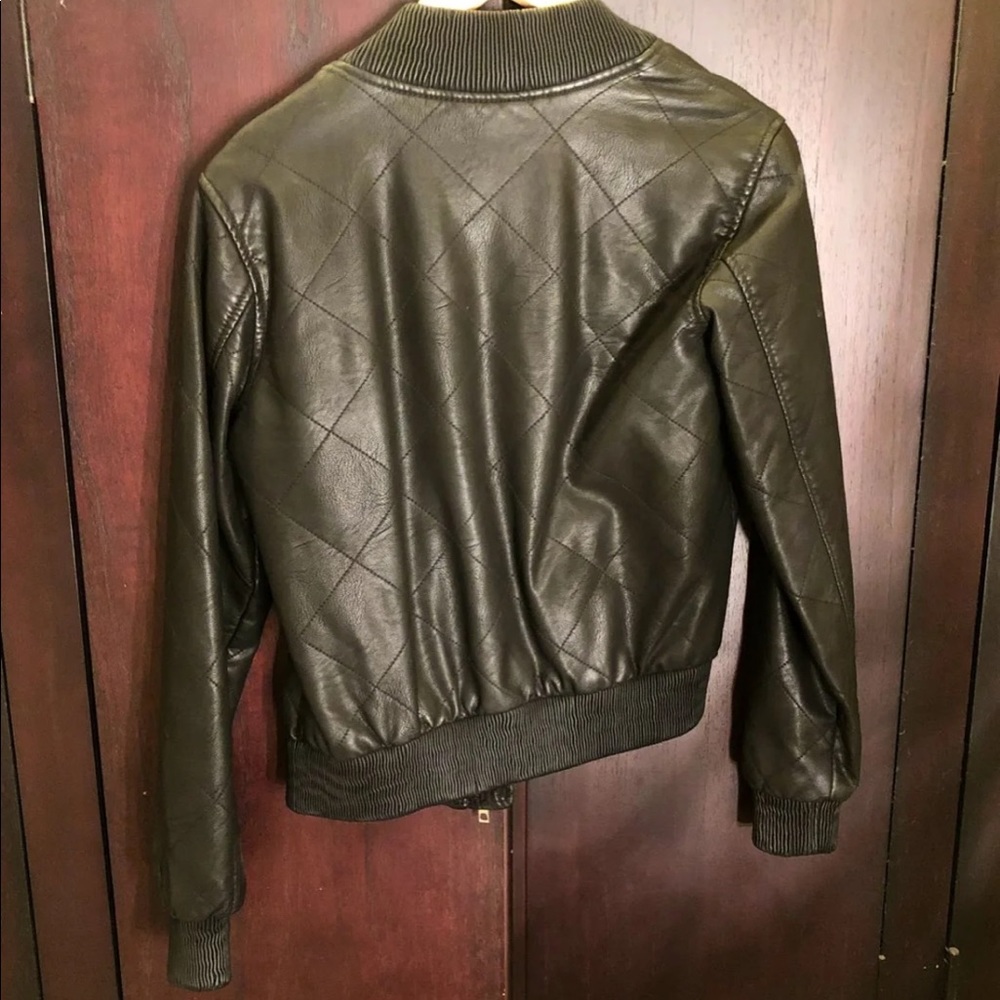 Leather jacket - Picture 4 of 4